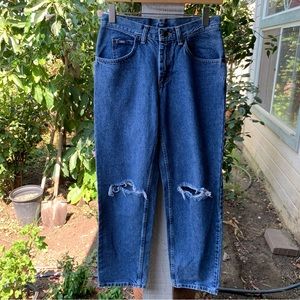 Vtg LEE Jeans Women’s 28 X 29.5 Medium Blue Wash Distressed Straight Leg Style